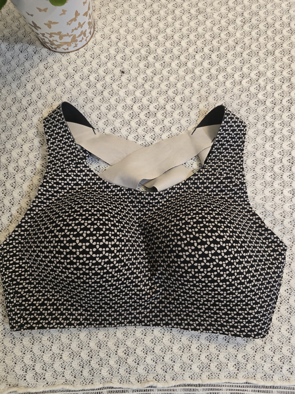 lululemon athletica Black and Cream Patterned Crisscross Sports Bra